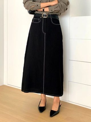 黑色