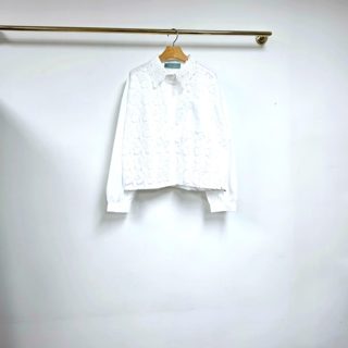 白色