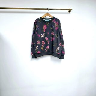 灰色