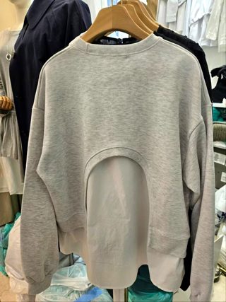 灰色