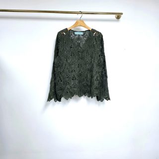 黑色