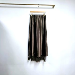 深棕色