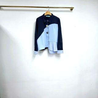 蓝色
