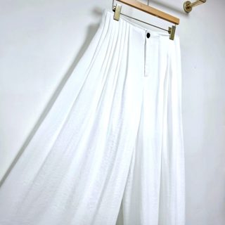 白色
