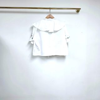 白色