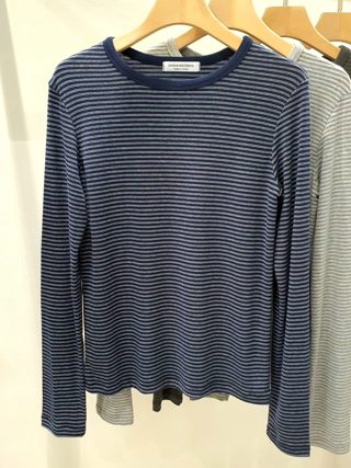 蓝色