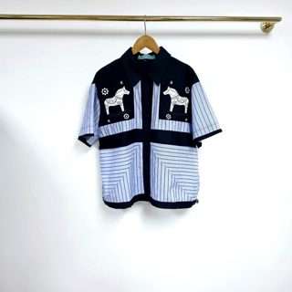 蓝色