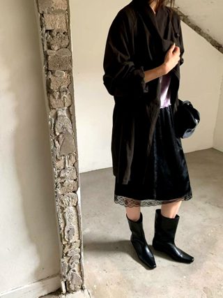 黑色