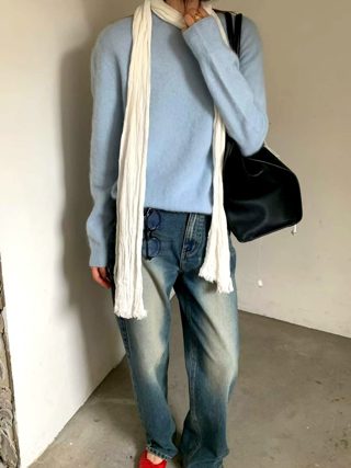 蓝色