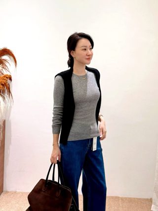 灰色