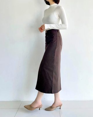 深棕色