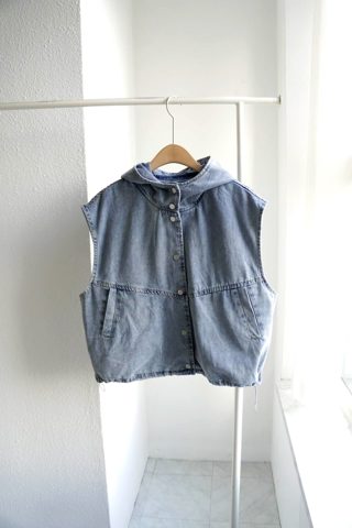 蓝色