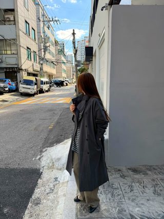 灰色