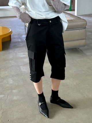 黑色