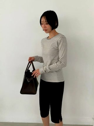 灰色