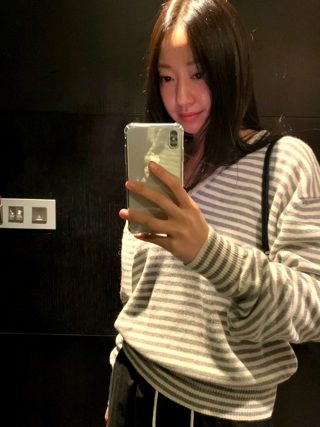 灰色