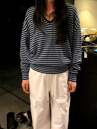 灰色