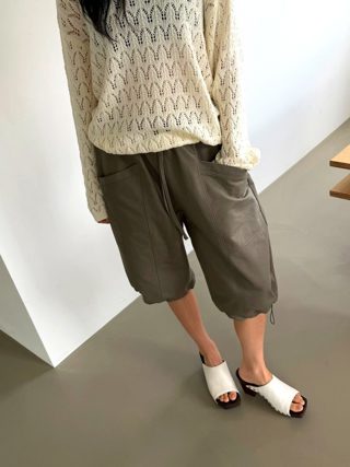 灰色