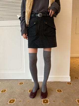 黑色