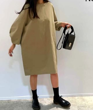 卡其色