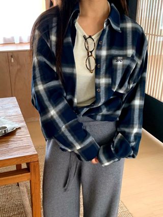 蓝色