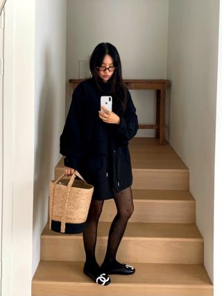 黑色