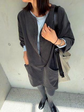 黑色