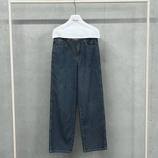 浅蓝色