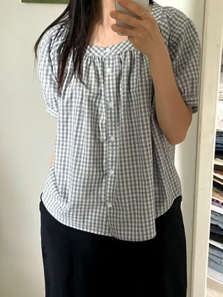 灰色