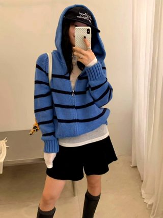 蓝色