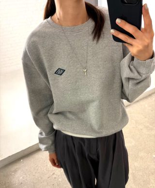 灰色