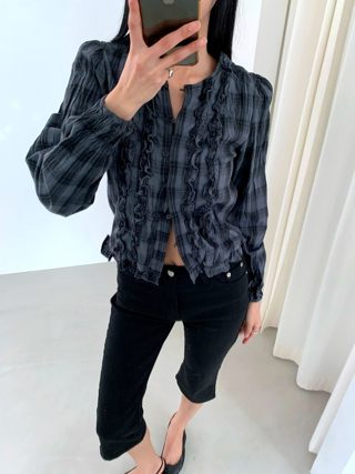 黑色