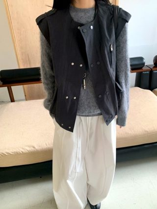 黑色