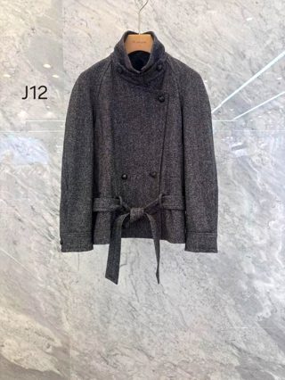 灰色