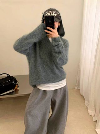灰色