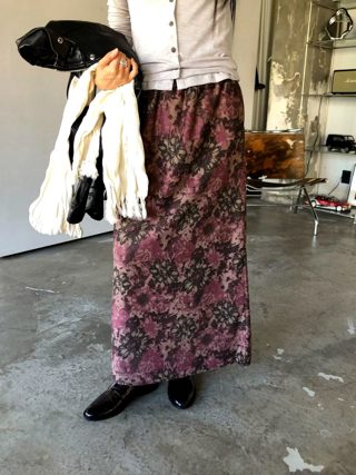 黑色