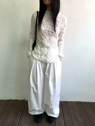 白色