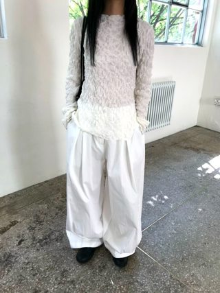 白色