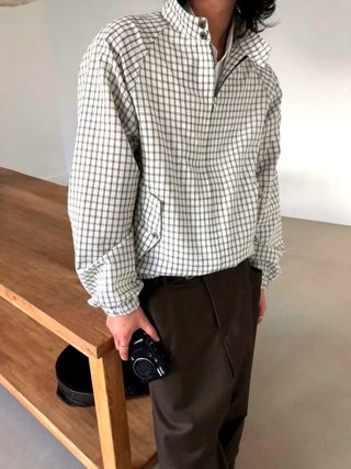 黑色