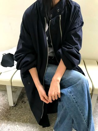 黑色