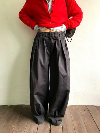 深灰