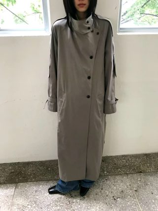 灰色