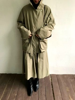 卡其色