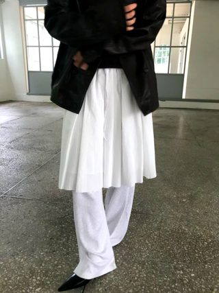 白色