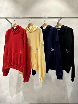 红色