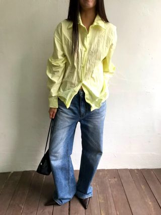 黄色