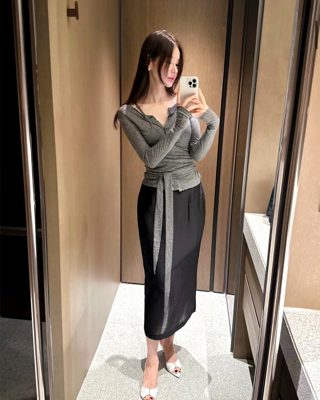 灰色