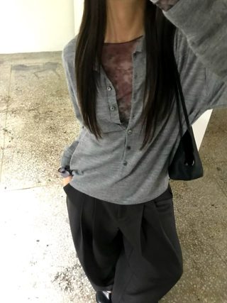 灰色