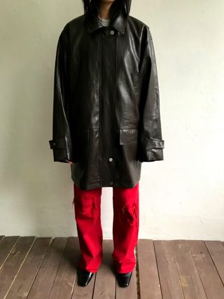 黑色