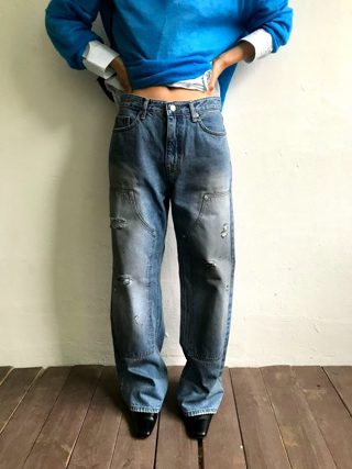 蓝色